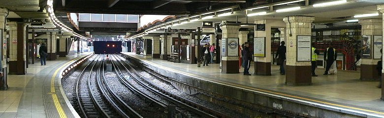 Metropolitan Line at Baker Street Station