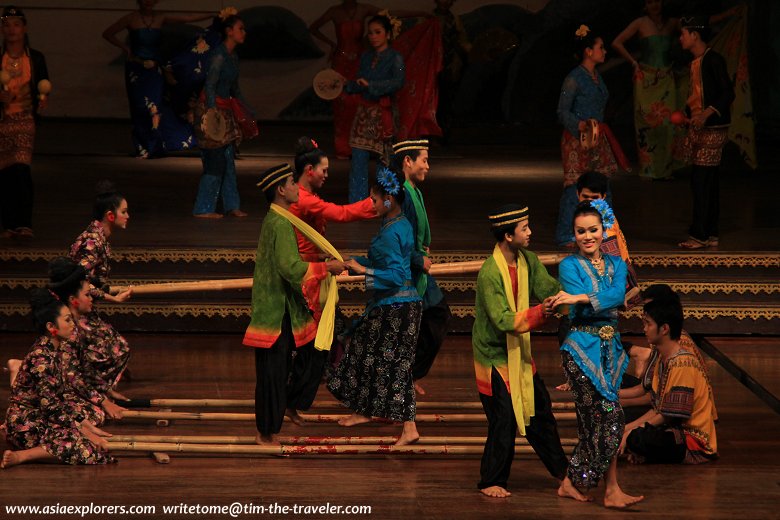 Bamboo Dance, Nong Nooch