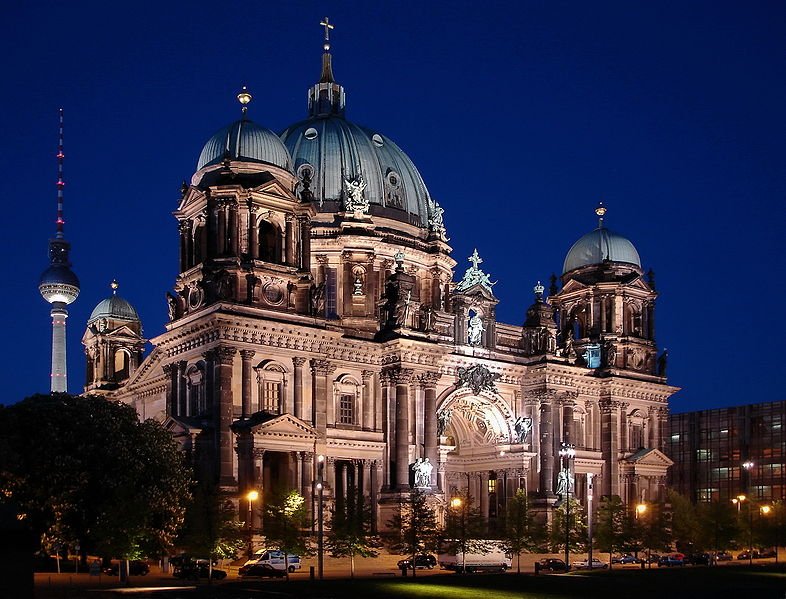 Berliner Dom with the Berliner Fernsehturm in the background