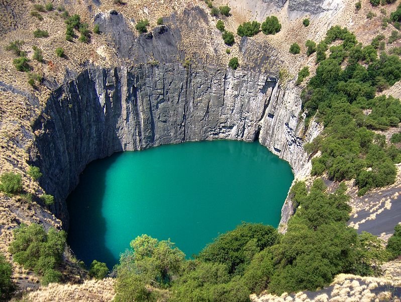 Big Hole open-pit diamond mine, Kimberley, South Africa