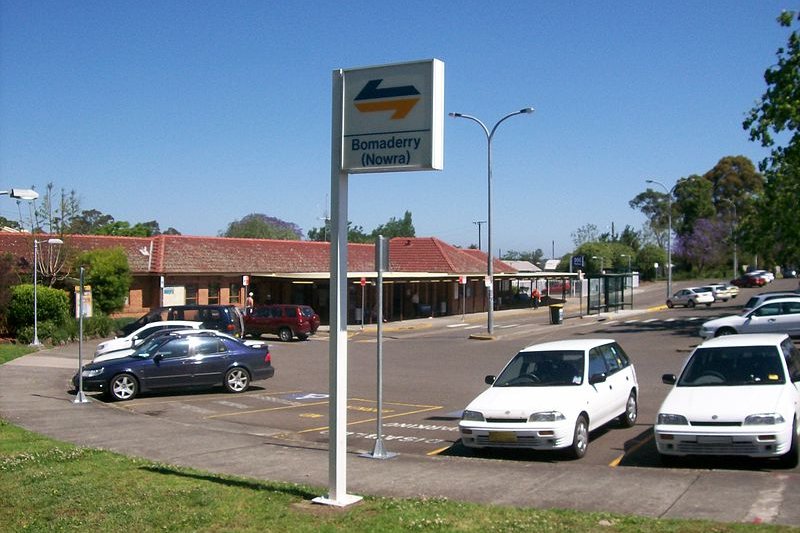 Bomaderry Railway Station, Nowra