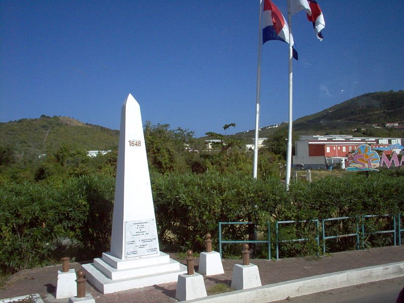 Border marker between Saint Martin and Sint Maarten