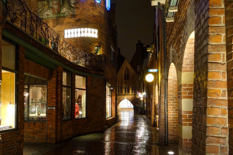 Bremen at night