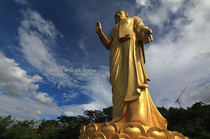 Buddha statue, Wat Sipsongpanna