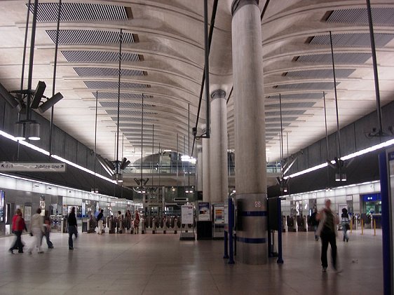 Canary Wharf Tube Station