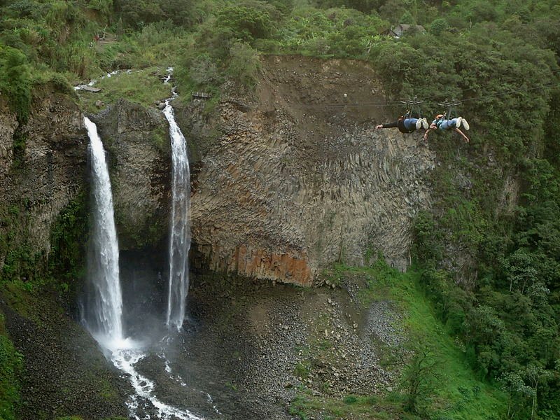 Cascada Manto de la Novia, Baños