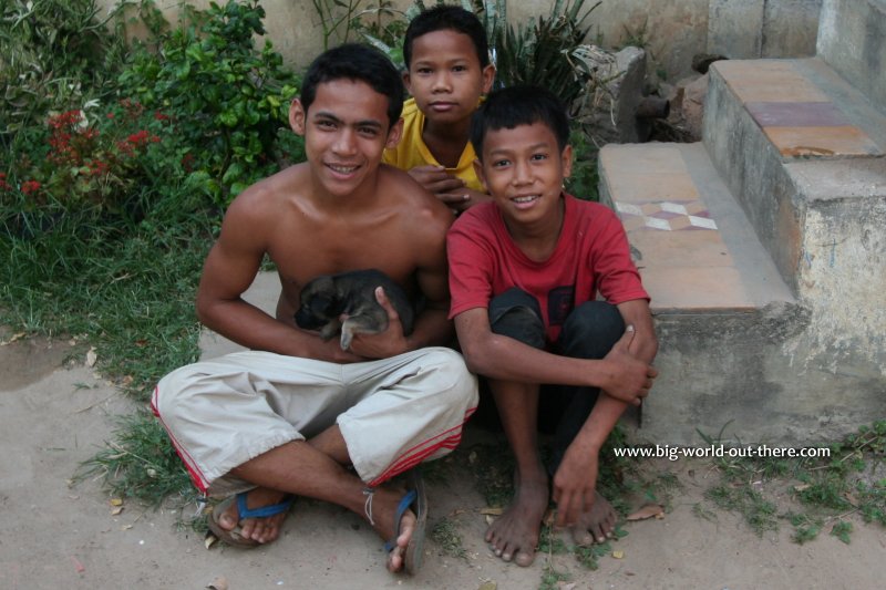 Children in Angkor