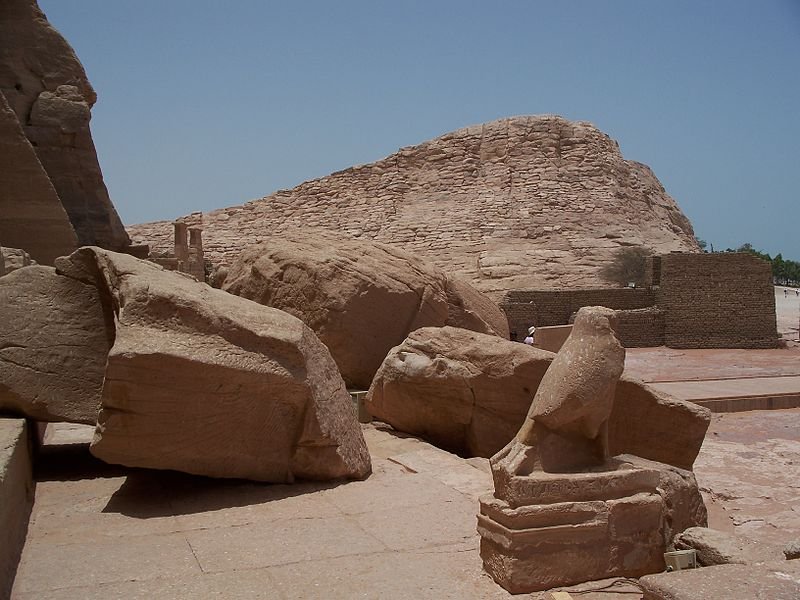 Colapsed colossus of Ramesses II