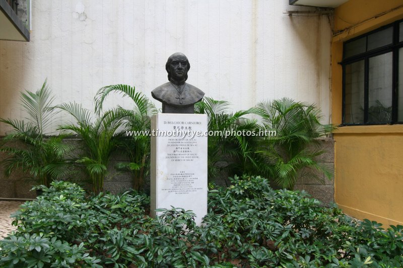 Bust of D. Belchior Carneiro