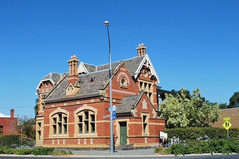 Euroa bank building