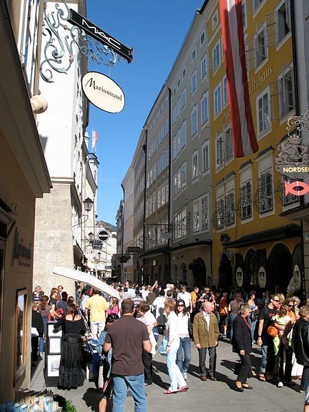 Getreidegasse shopping street, Salzburg