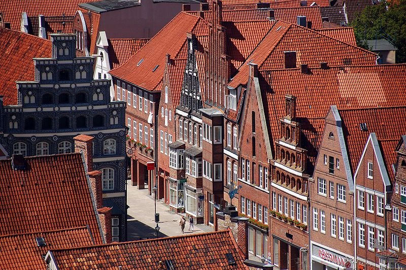 Medieval houses on Grapengießerstraße in Lüneburg