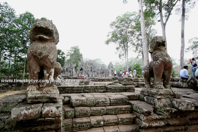 Guardian lions, Bayon