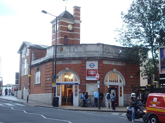 Harrow & Wealdstone Station east entrance
