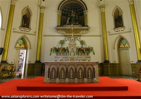 Altar of the Holy Rosary Church