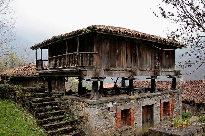 Hórreo Pola de Luna, an old granary in Asturias, Asturias