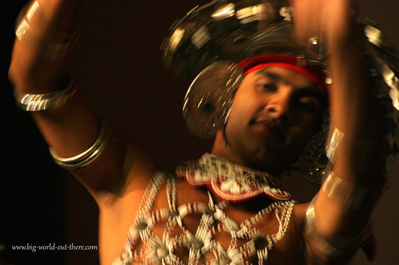 Kandy Raban dance
