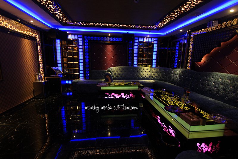 Karaoke lounge, Jinghong City