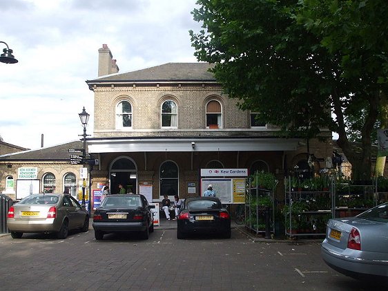 Kew Gardens Tube Station