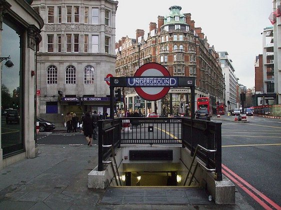Knightsbridge Tube Station