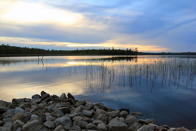 Lake Mellansjön