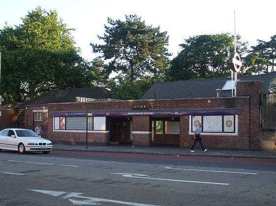 Manor House Tube Station