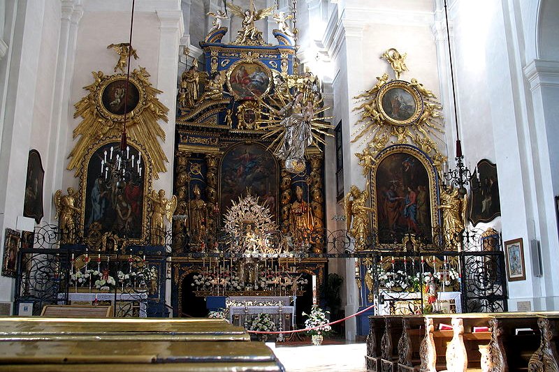 Maria Plain Altar