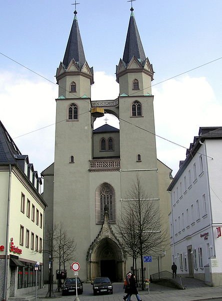Michaeliskirche, Hof