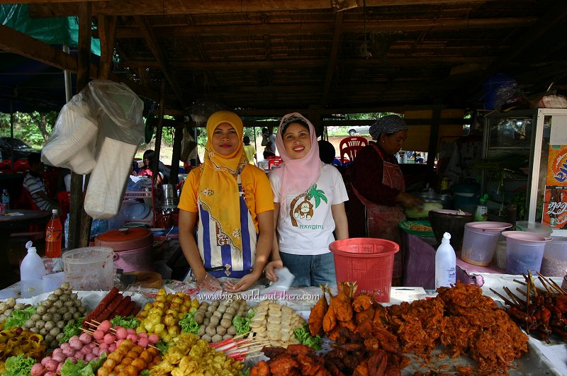 Muslim food vendors in Krabi