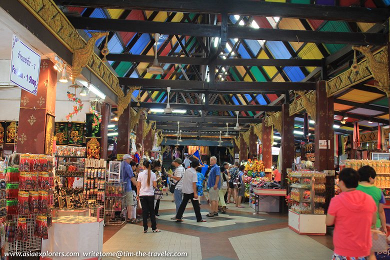 Nong Nooch souvenir stalls