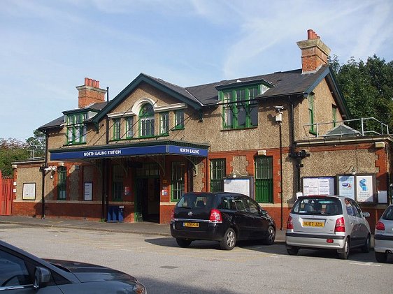 North Ealing Tube Station