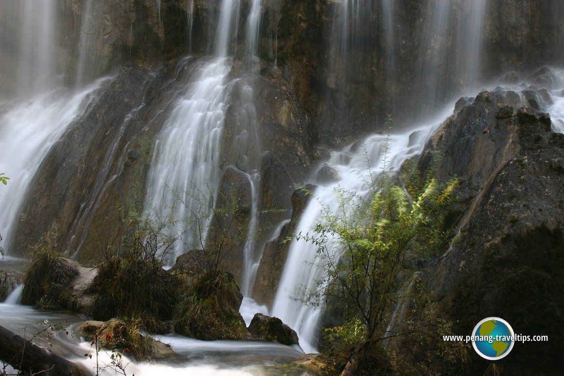 Nuorilang Waterfall, Jiuzhaigou