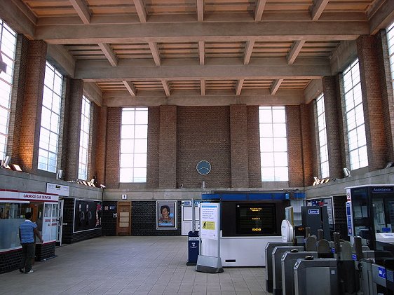Interior of Oakwood Tube Station