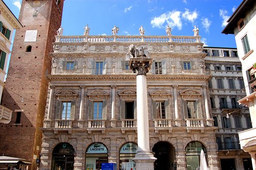 Palazzo Maffei, Verona