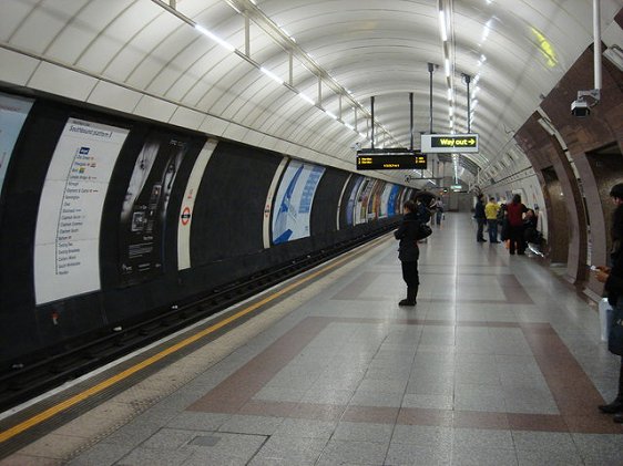 Platform level at Angel Tube Station