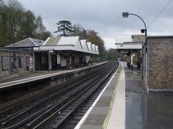 Platform level at Chorleywood Tube Station looking south