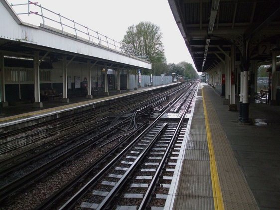 Platform level at Chalfont & Latimer Tube Station