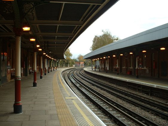 Platform level at Grange Hill Tube Station