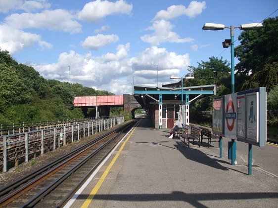 Platform Level at Hanger Lane Tube Station