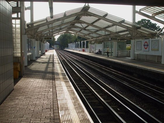 Platform level at Hillingdon Tube Station