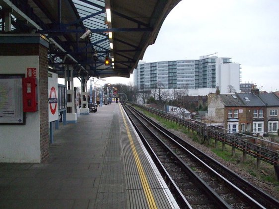 Platform level at Hounslow Central Tube Station