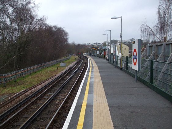 Platform level, Mill Hill East Tube Station