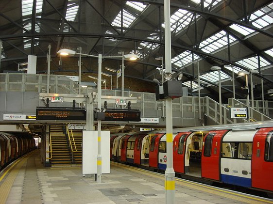 Platform level at Morden Tube Station