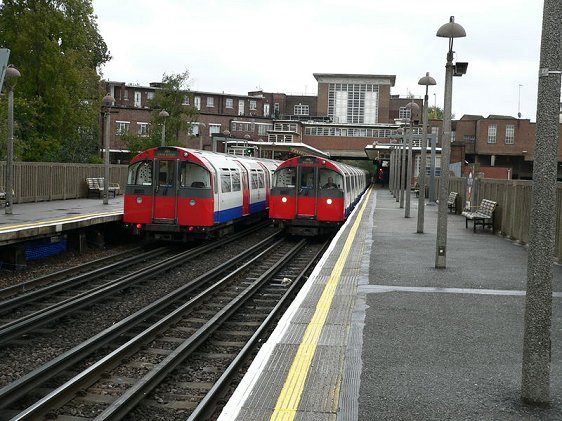 Platform level at Rayners Lane Tube Station