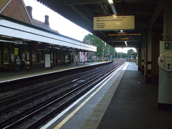 Platform level at Ruislip Tube Station