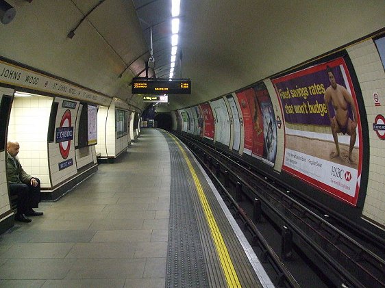 Platform level at St John's Wood Tube Station