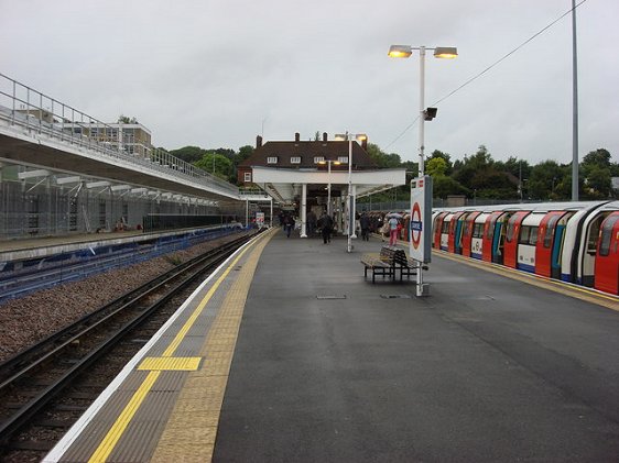 Platform level at Stanmore Tube Station