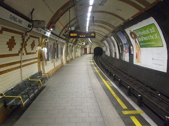 Platform level, Tufnell Park Tube Station