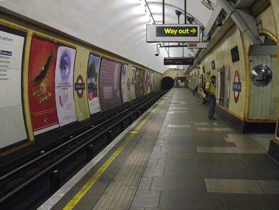 Platform level at Turnpike Lane Tube Station