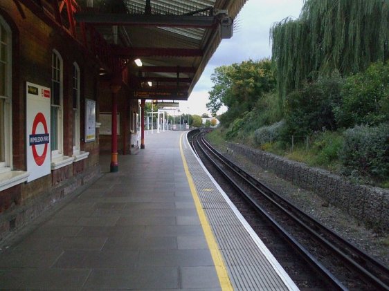 Platform level at Wimbledon Park Tube Station